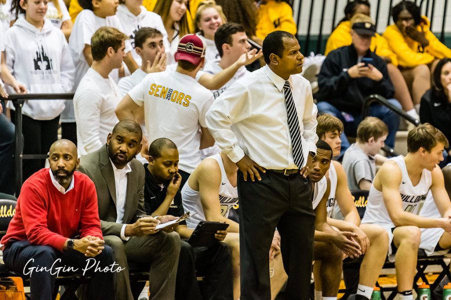 Ewell coaching during the 2019-2020 season against South Lakes.