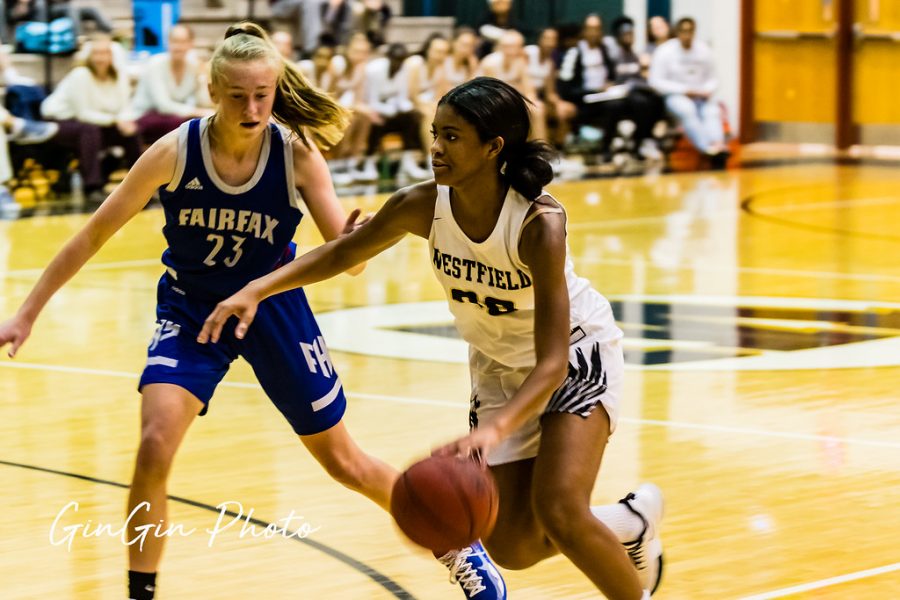 Gabby Reed, 11, running the girls offense against Fairfax.