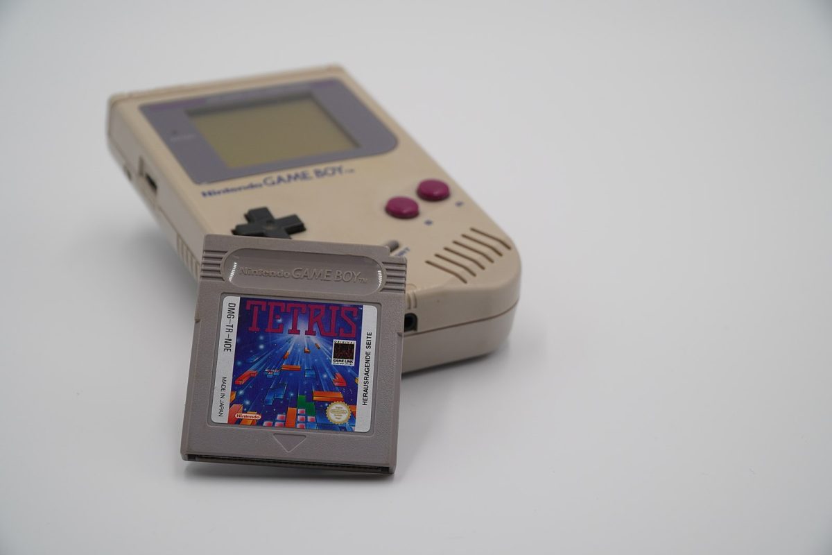 A picture of the original Tetris on a Gameboy.